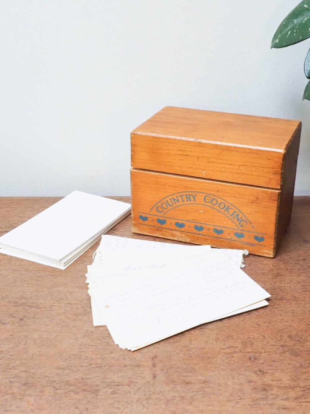 Vtg Wood Recipe Box - Country Cooking Recipe Holder - Farmhouse Kitchen - MCM